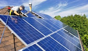 Service d'installation de photovoltaïque et tuiles photovoltaïques à Realmont